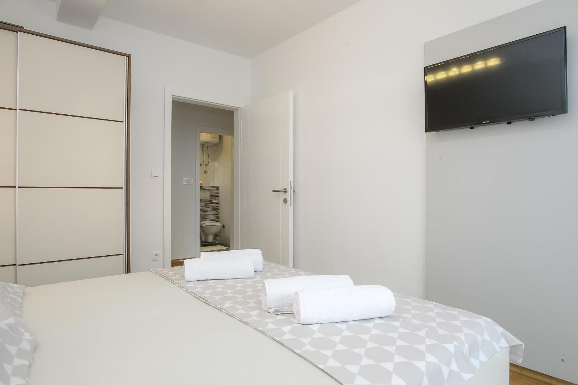 Apartments Tomana Novalja Oda fotoğraf